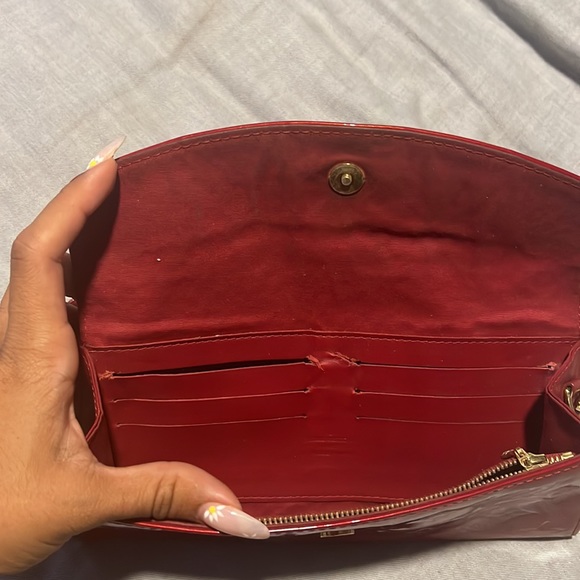 Authentic Louis Vuitton Red Vernis Sunset Blvd - Used - Picture 2 of 3